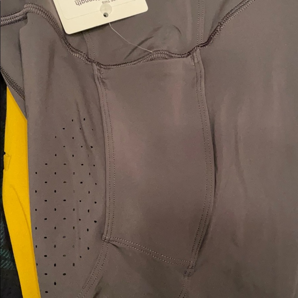 Lululemon Uncovered Strength HR Crop Leggings - Picture 9 of 13